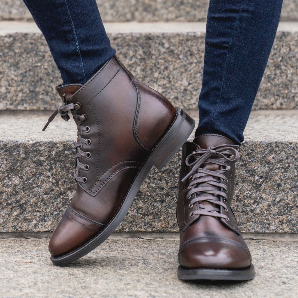 https://cdn.shopify.com/s/files/1/0419/1525/files/1024x1024-Women-Captain-BlackCoffee-041924-1_1349f618-1c61-4181-88dc-e9ff477cf310.jpg?v=1715297805