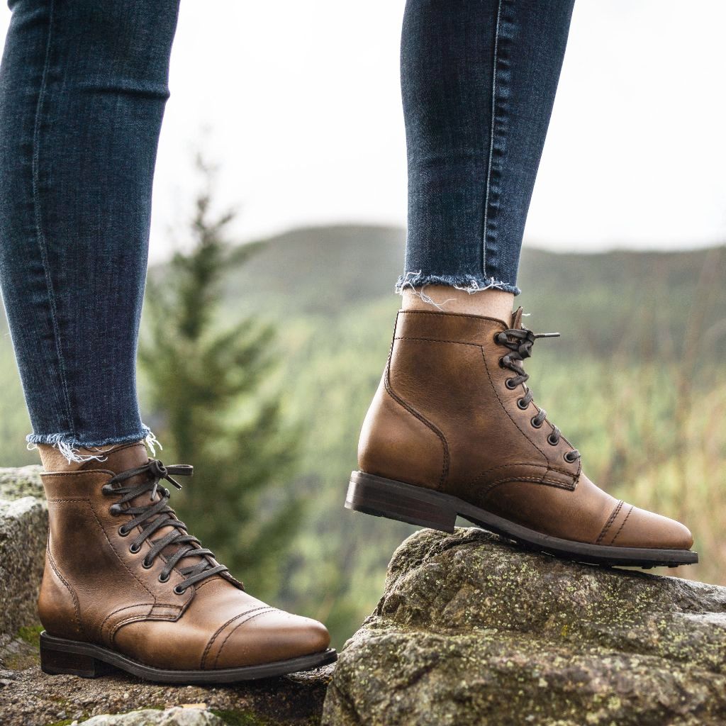 https://cdn.shopify.com/s/files/1/0419/1525/files/1024x1024-Women-Captain-Natural-091223-2_88b4e7a4-35b2-4502-8bf6-d0849b9f380f.jpg?v=1694817283