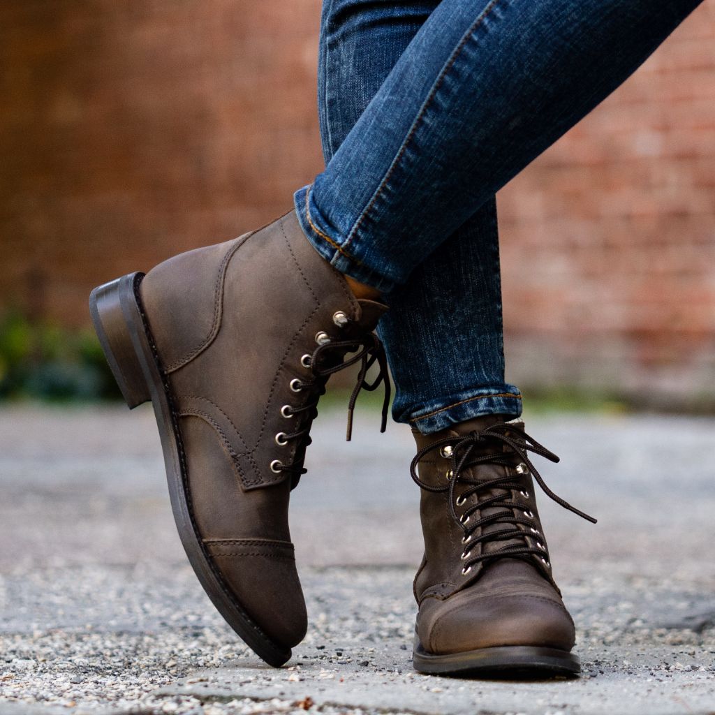https://cdn.shopify.com/s/files/1/0419/1525/files/1024x1024-Women-Captain-Tobacco-041924-1_ac75ad44-e691-4989-9ff5-91a934e0eba4.jpg?v=1715297996