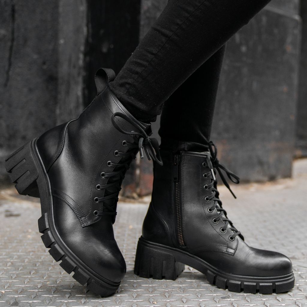 https://cdn.shopify.com/s/files/1/0419/1525/products/1024x1024-Women-Coda-Black-011422-1.jpg?v=1648493076
