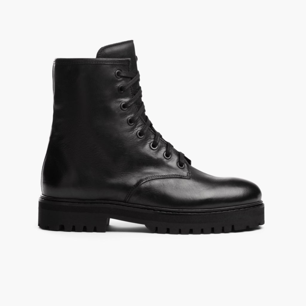 https://cdn.shopify.com/s/files/1/0419/1525/products/1024x1024-Women-Combat-Black-081721-Side.jpg?v=1683319134