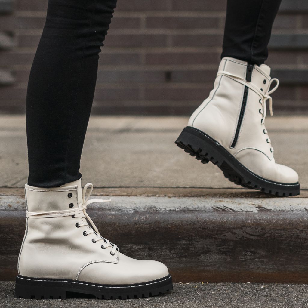 https://cdn.shopify.com/s/files/1/0419/1525/products/1024x1024-Women-Combat-Ecru-090921-2.jpg?v=1661459660