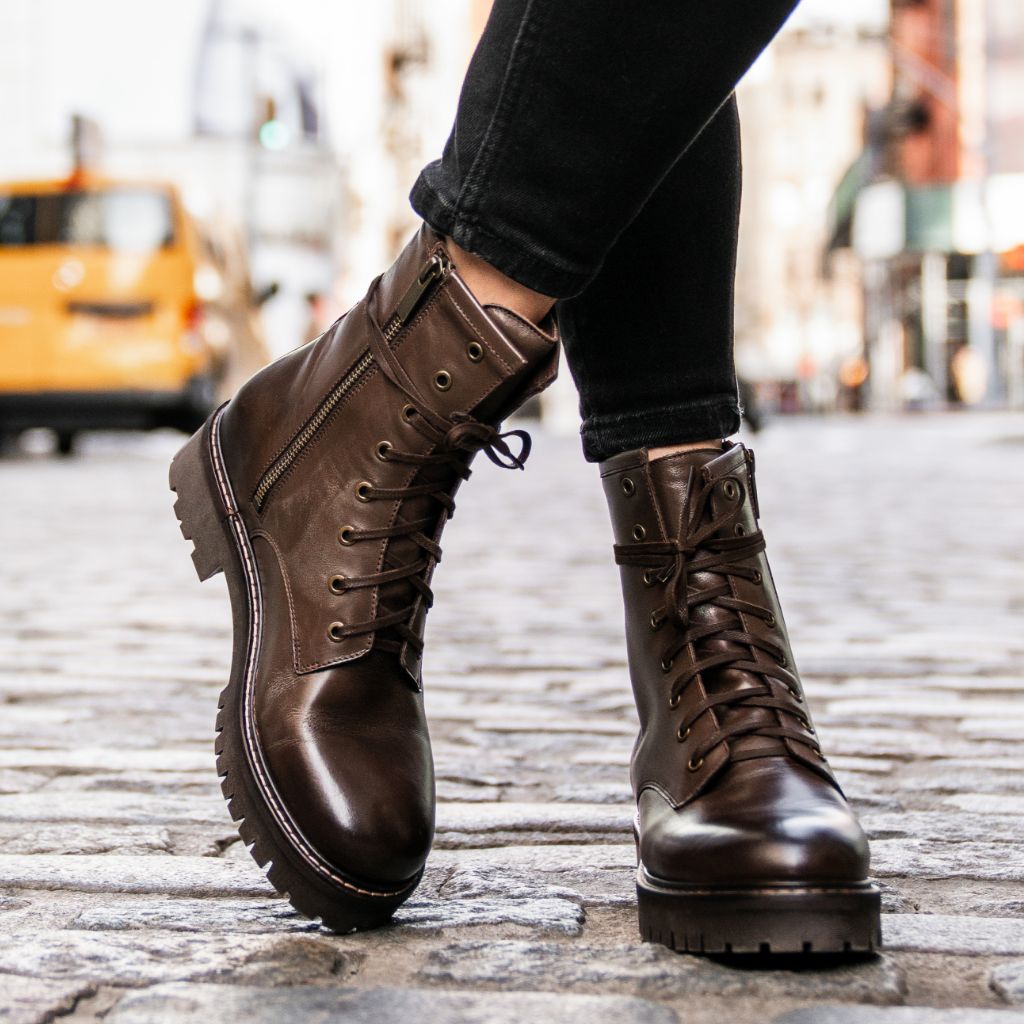 https://cdn.shopify.com/s/files/1/0419/1525/files/1024x1024-Women-Combat-Java-013124-1_f83c36c2-029a-4a1b-bf12-6e05cdd40aa2.jpg?v=1707339182