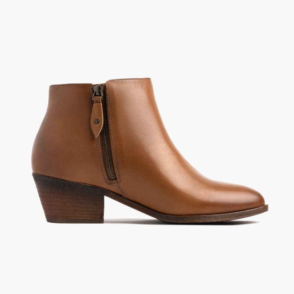 https://cdn.shopify.com/s/files/1/0419/1525/products/1024x1024-Women-Downtown-Toffee-082021-SideZipper.jpg?v=1630623335