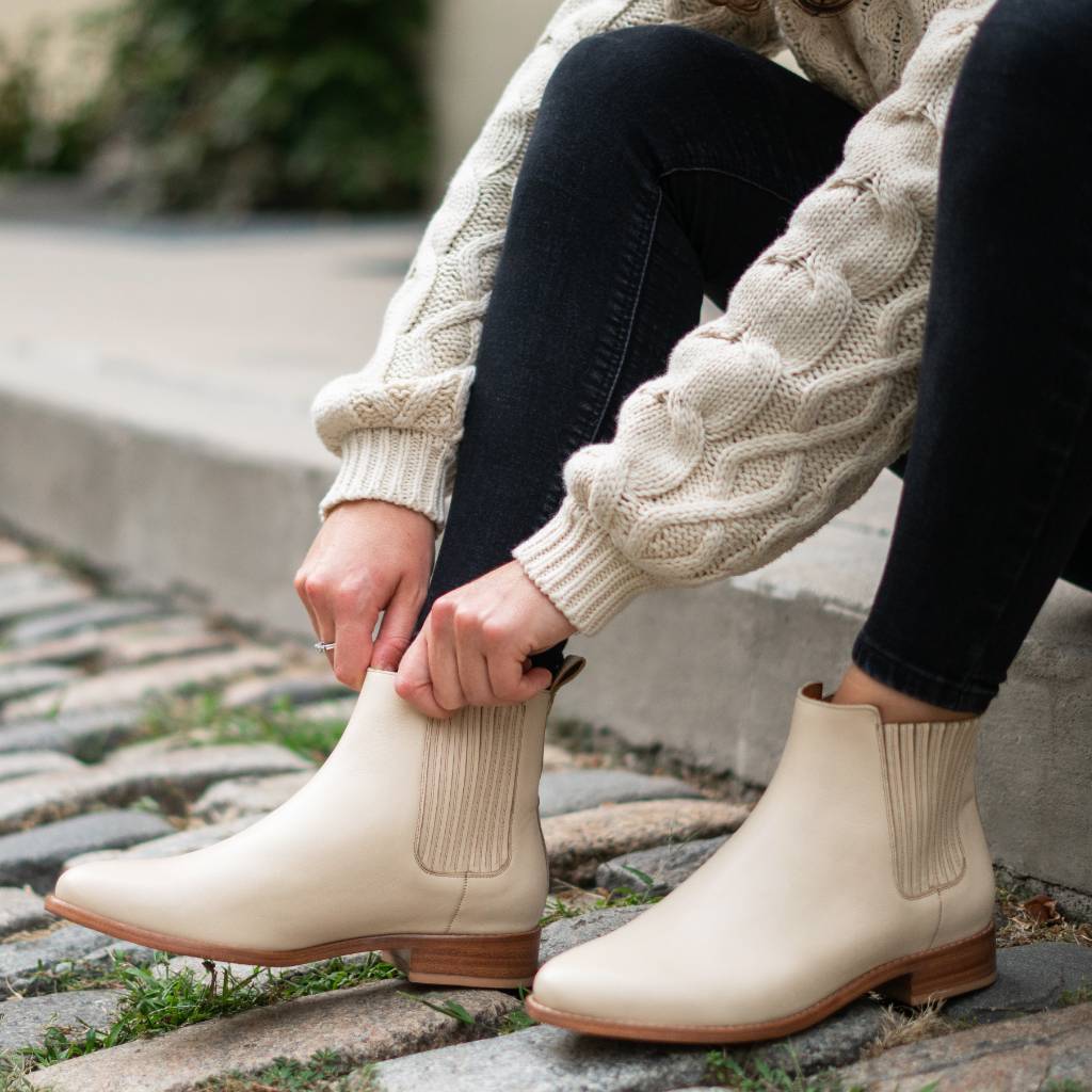 https://cdn.shopify.com/s/files/1/0419/1525/products/1024x1024-Women-Dreamer-Beige-101421-2.jpg?v=1634573108