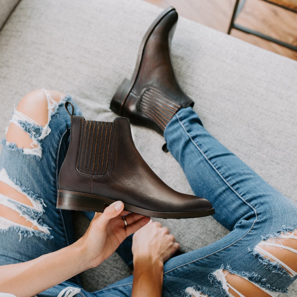https://cdn.shopify.com/s/files/1/0419/1525/products/1024x1024-Women-Dreamer-BlackCoffee-3.jpg?v=1698360222