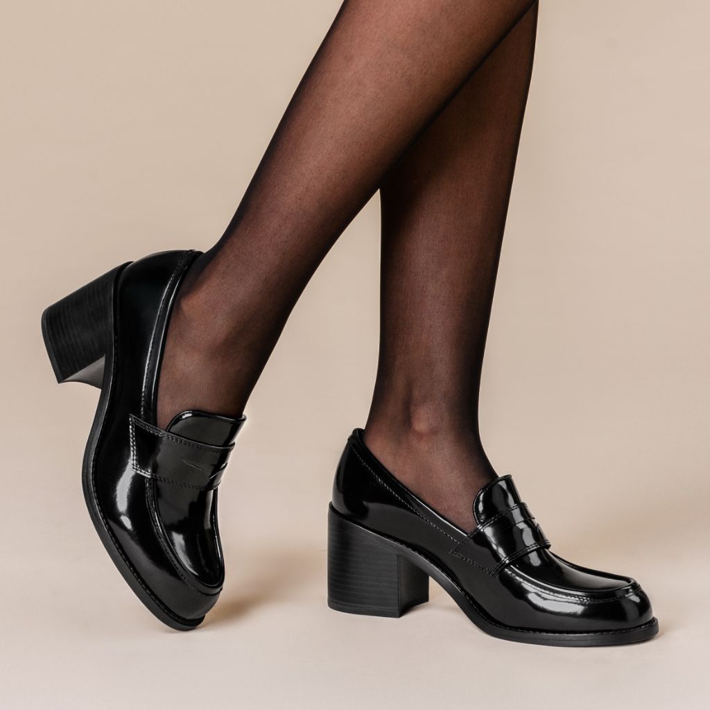 https://cdn.shopify.com/s/files/1/0419/1525/files/1024x1024-Women-HighHeelPenny-Black-020425-1.jpg?v=1739893121