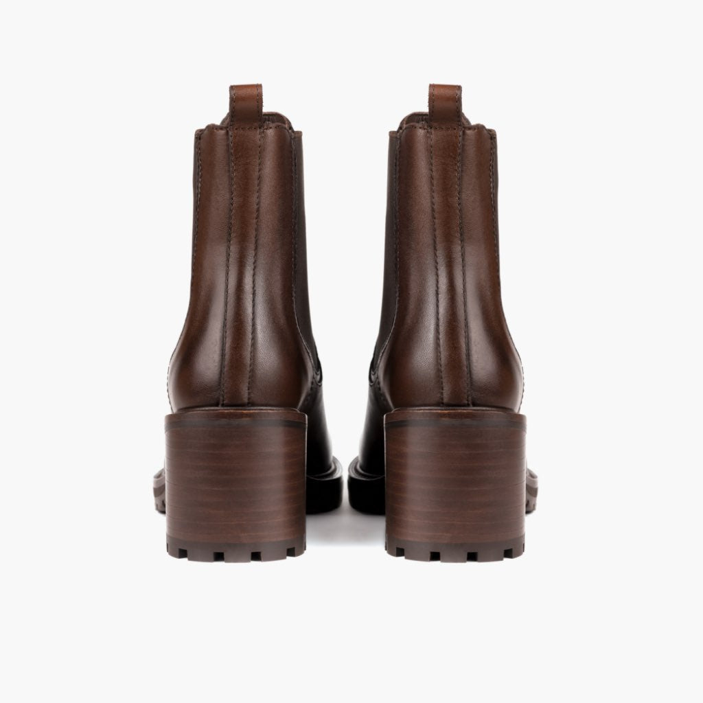 https://cdn.shopify.com/s/files/1/0419/1525/products/1024x1024-Women-Knockout-Chocolate-081921-Rear.jpg?v=1630620568