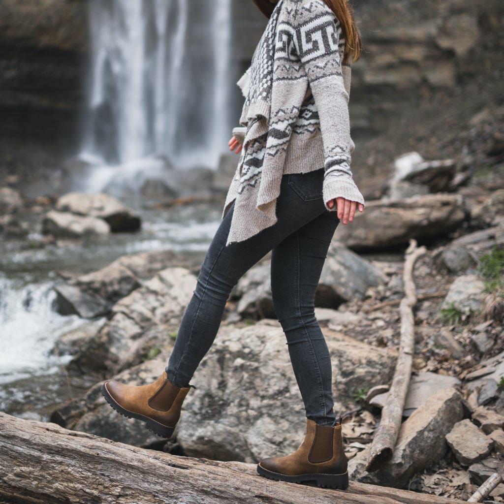 https://cdn.shopify.com/s/files/1/0419/1525/products/1024x1024-Women-Legend-Safari-042321-3.jpg?v=1619817150
