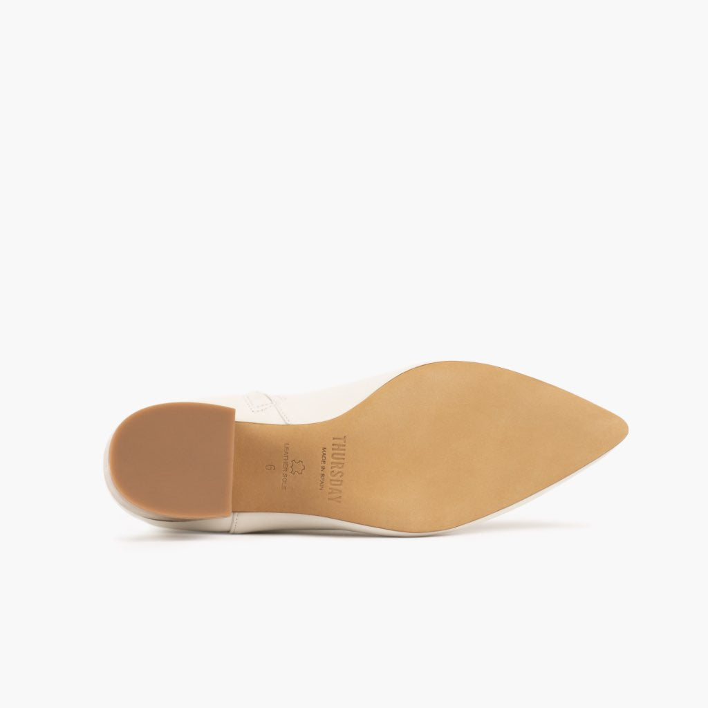 https://cdn.shopify.com/s/files/1/0419/1525/products/1024x1024-Women-Luna-Ecru-081721-Outsole.jpg?v=1630613769