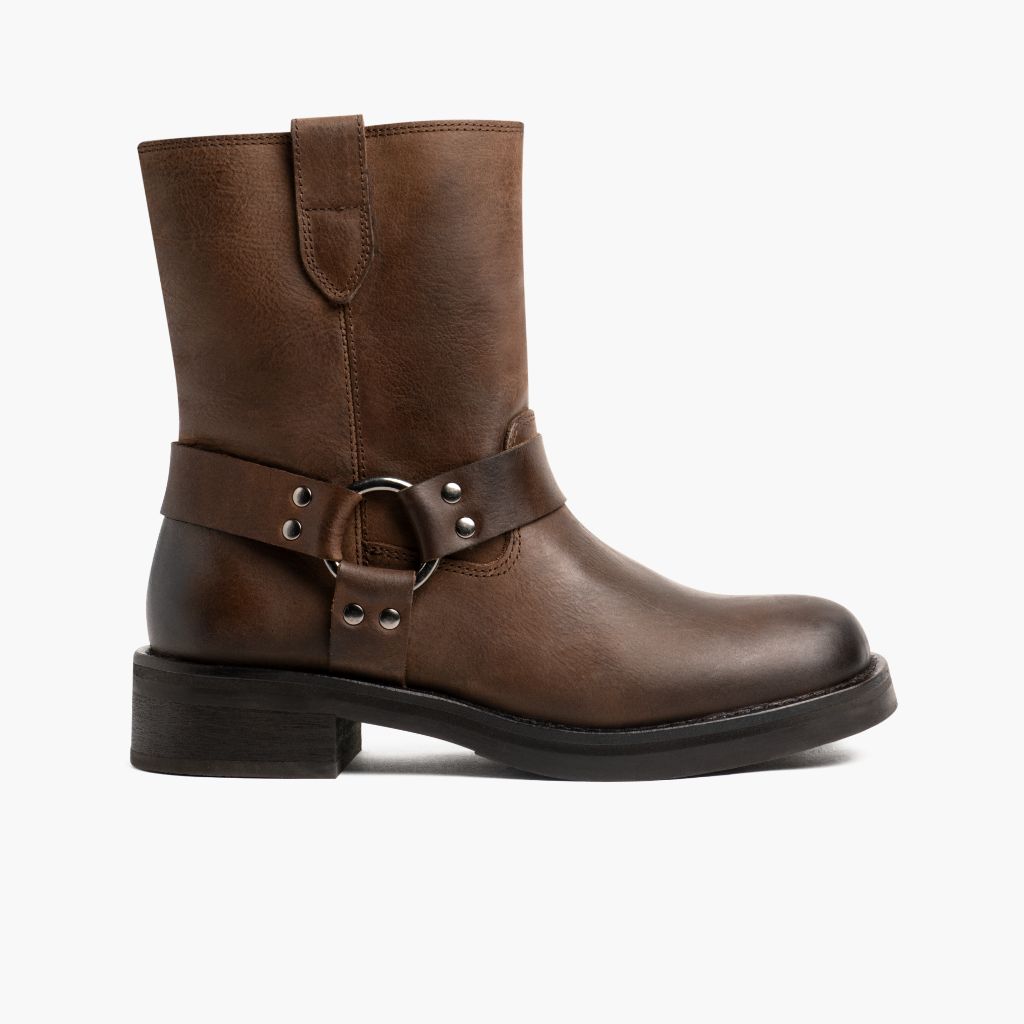 https://cdn.shopify.com/s/files/1/0419/1525/files/1024x1024-Women-Outlaw-LightTobacco-111324-Side.jpg?v=1732043764