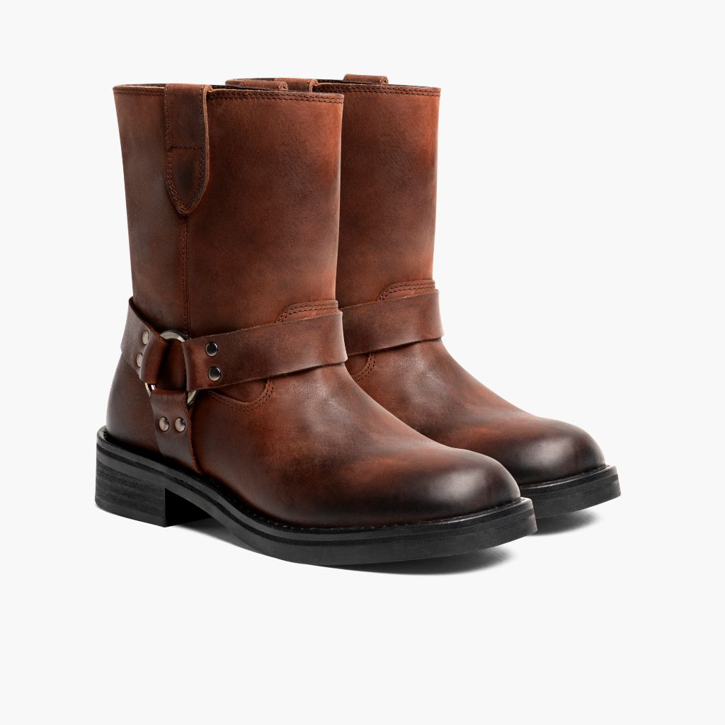 https://cdn.shopify.com/s/files/1/0419/1525/files/1024x1024-Women-Outlaw-RustBrown-111324-3.4.jpg?v=1732043773
