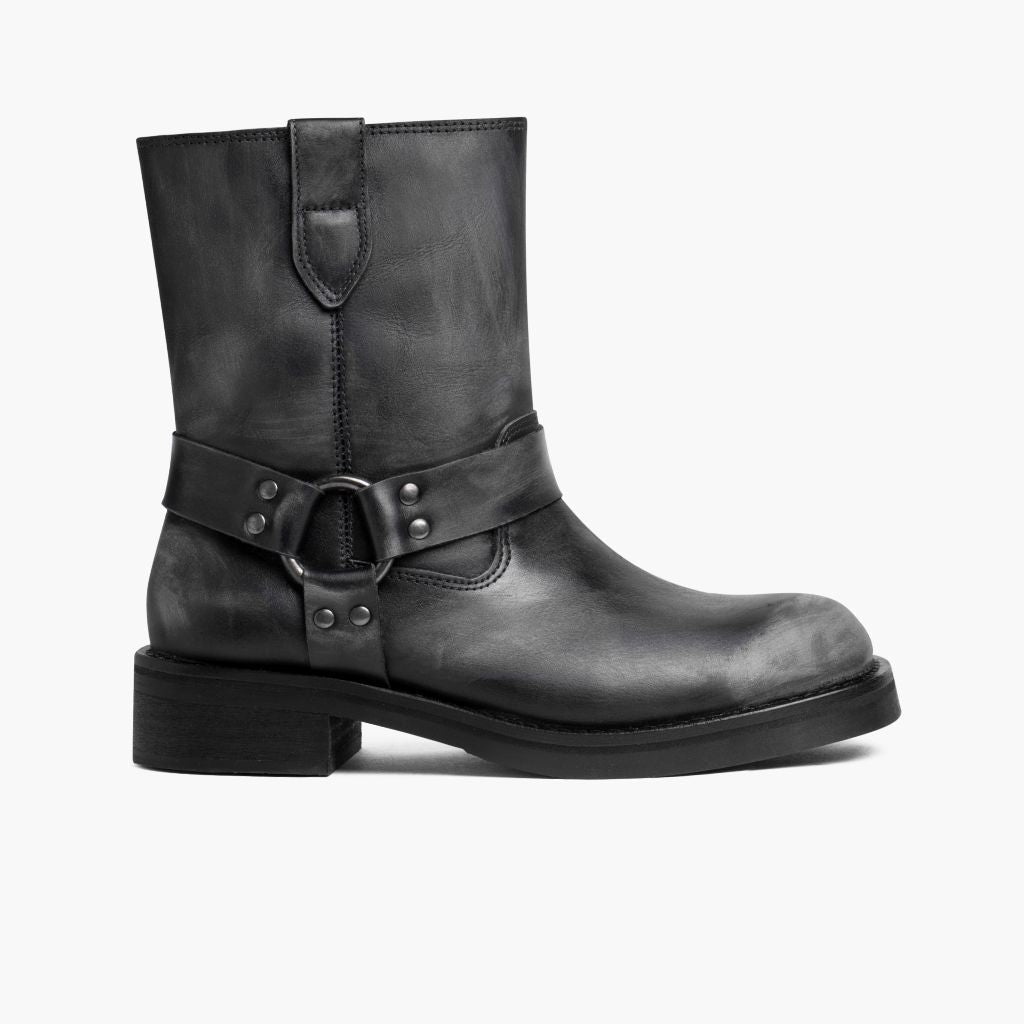 https://cdn.shopify.com/s/files/1/0419/1525/files/1024x1024-Women-Outlaw-VintageIron-111324-Side.jpg?v=1732043793