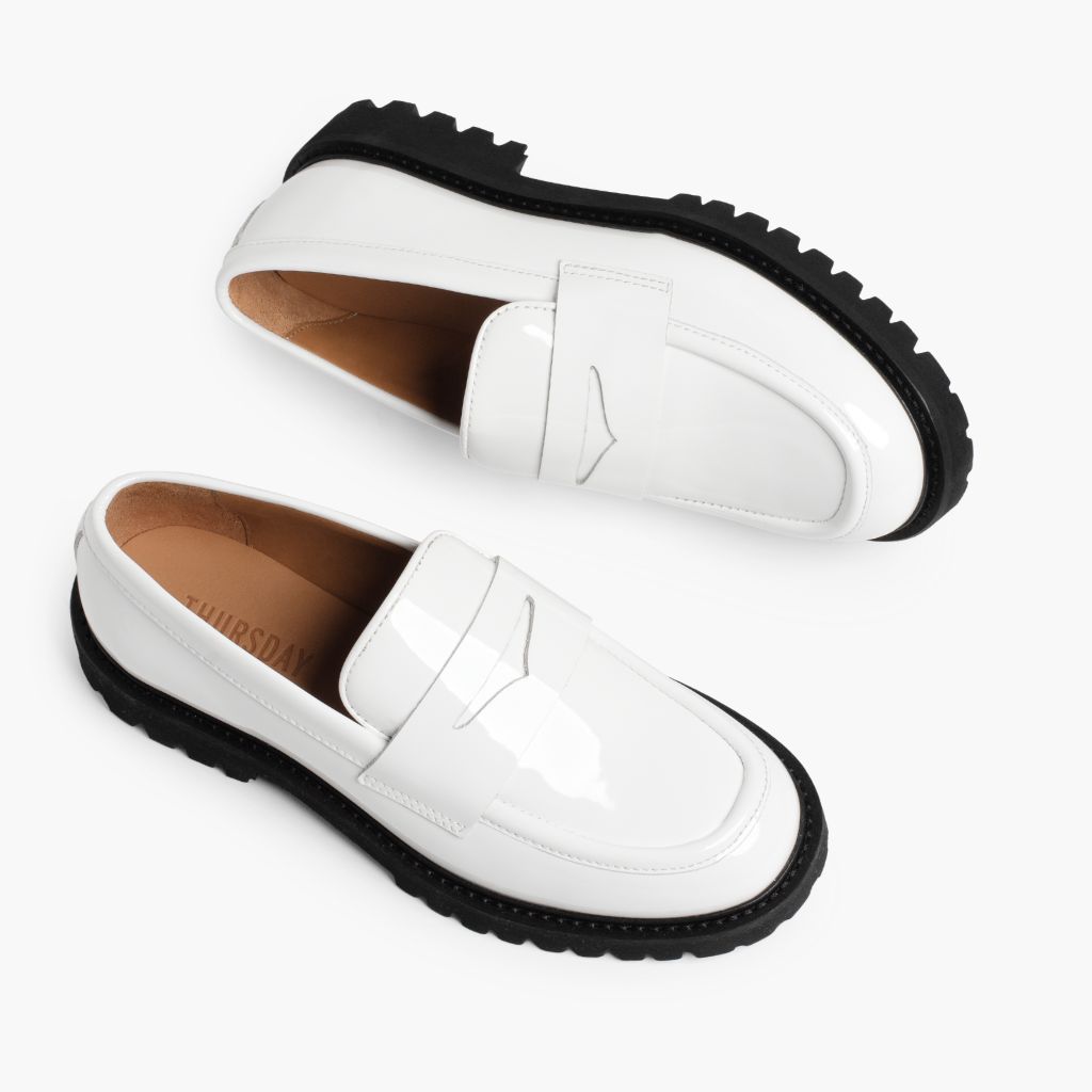 https://cdn.shopify.com/s/files/1/0419/1525/files/1024x1024-Women-Penny-White-082024-FlatlayAlt_5482c165-3be4-4502-a8bf-d118c4826843.jpg?v=1724791739