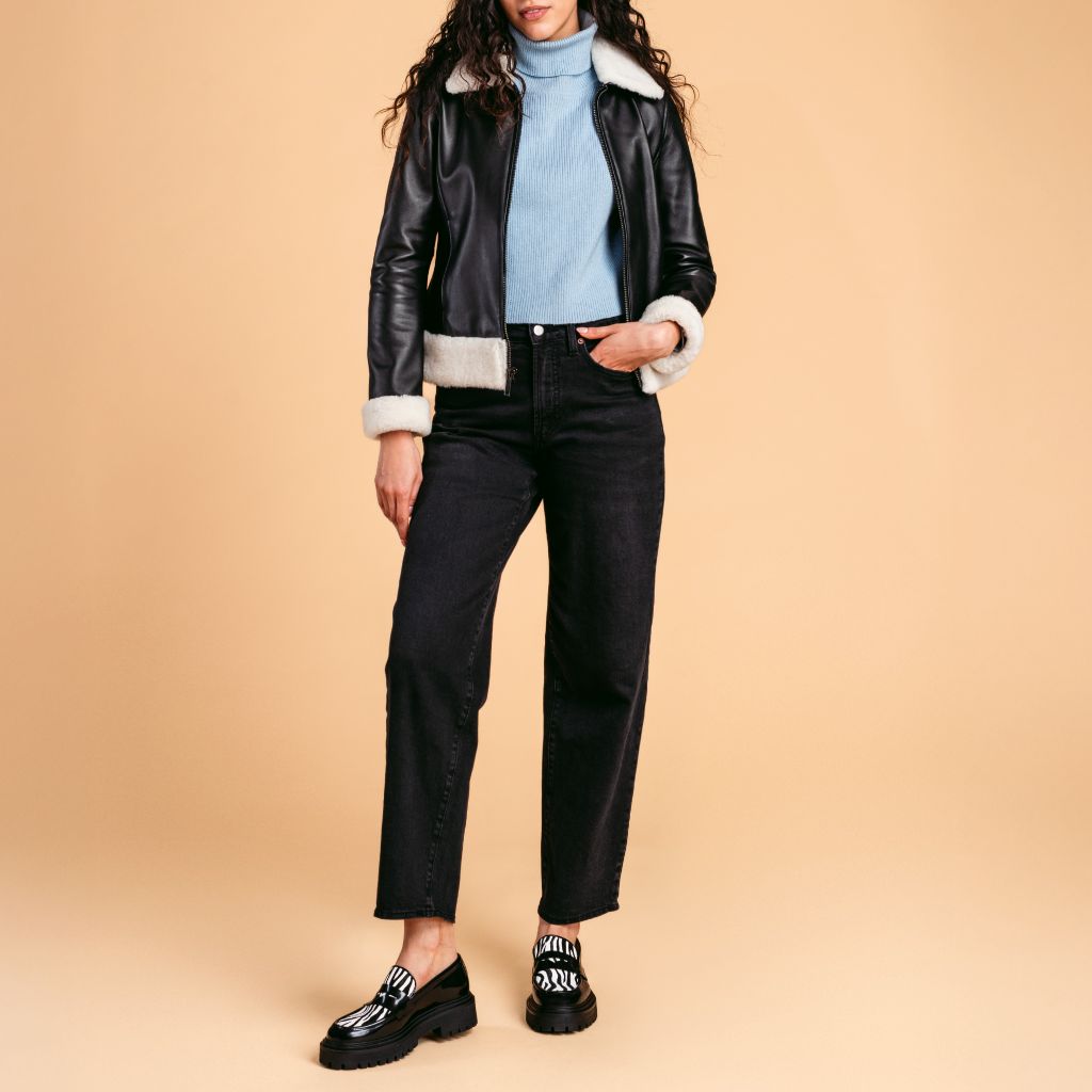 https://cdn.shopify.com/s/files/1/0419/1525/files/1024x1024-Women-Penny-Zebra-020325-3.jpg?v=1741036958