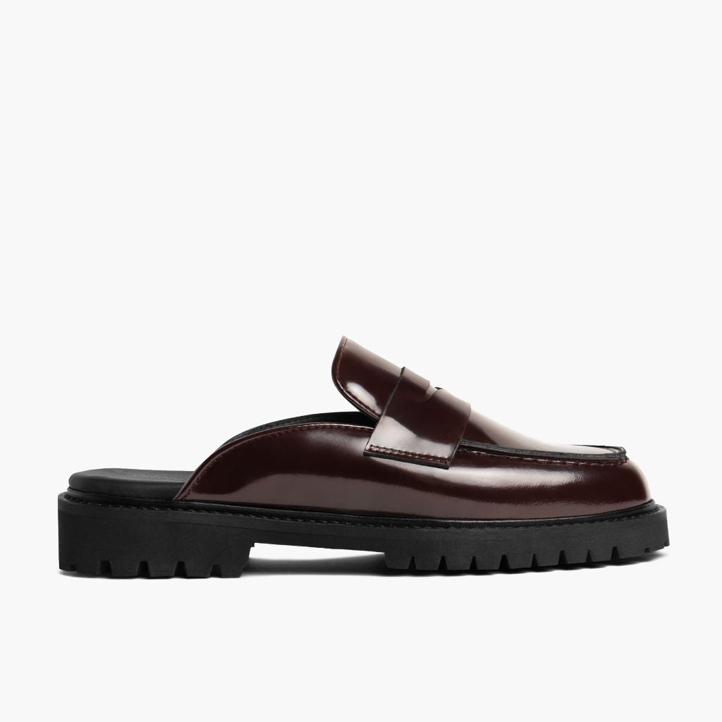 https://cdn.shopify.com/s/files/1/0419/1525/files/1024x1024-Women-PennyMule-Burgundy-102324-Side_d461201c-e94b-42a2-9d69-855bd4300d2f.jpg?v=1730318411