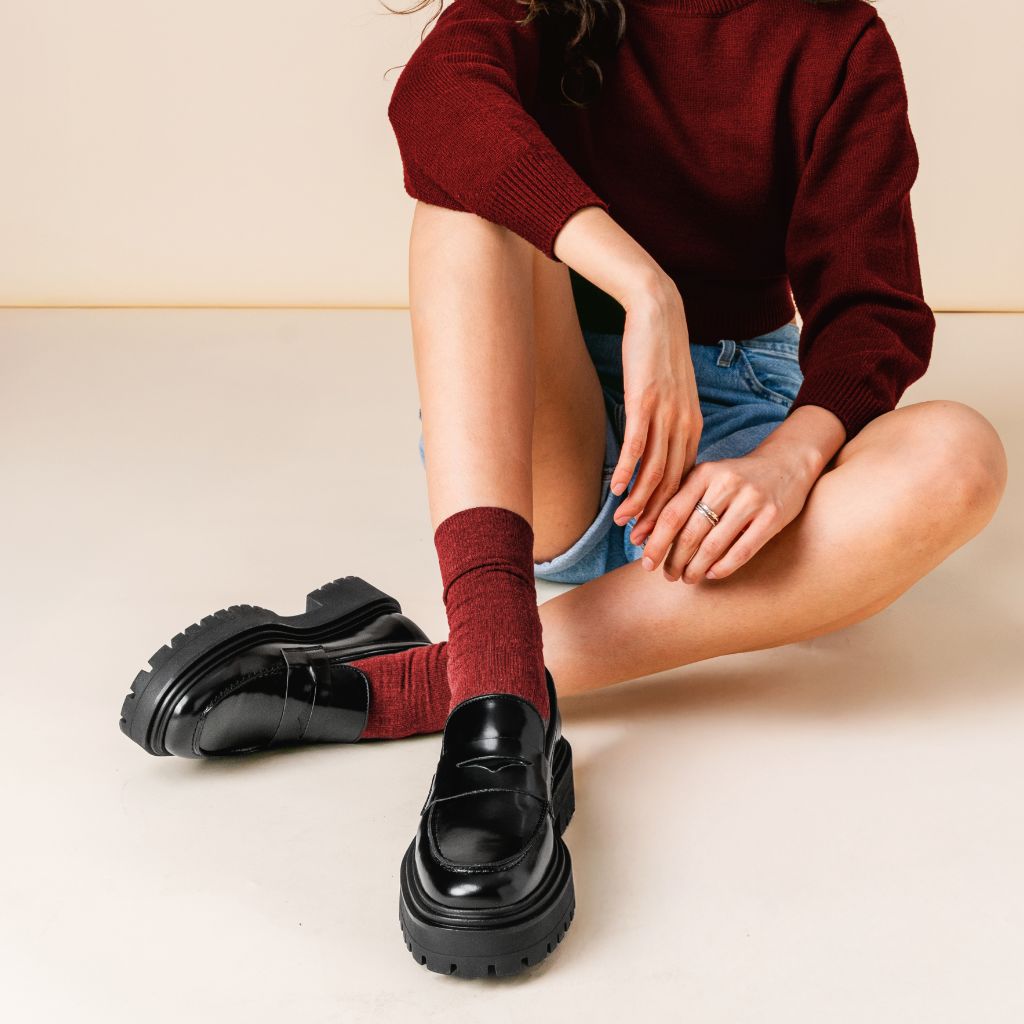 https://cdn.shopify.com/s/files/1/0419/1525/files/1024x1024-Women-PennyPlatform-Black-040425-3_ac3d3fcd-d056-4c47-9a04-4bb22dd7cbe8.jpg?v=1748987542