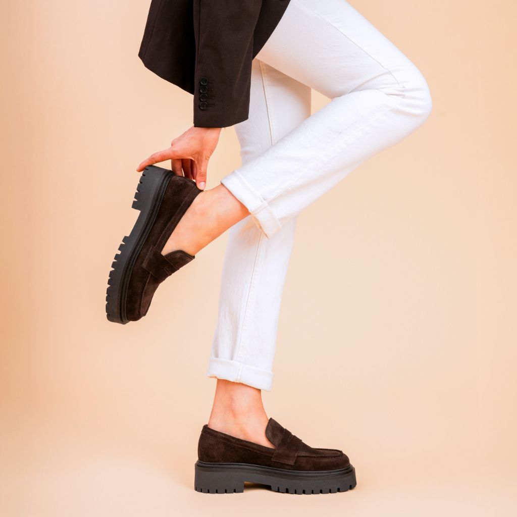 https://cdn.shopify.com/s/files/1/0419/1525/files/1024x1024-Women-PennyPlatform-Espresso-052325-3_865e0d40-6353-4b5a-8cbc-6f62576d0a3f.jpg?v=1750086970