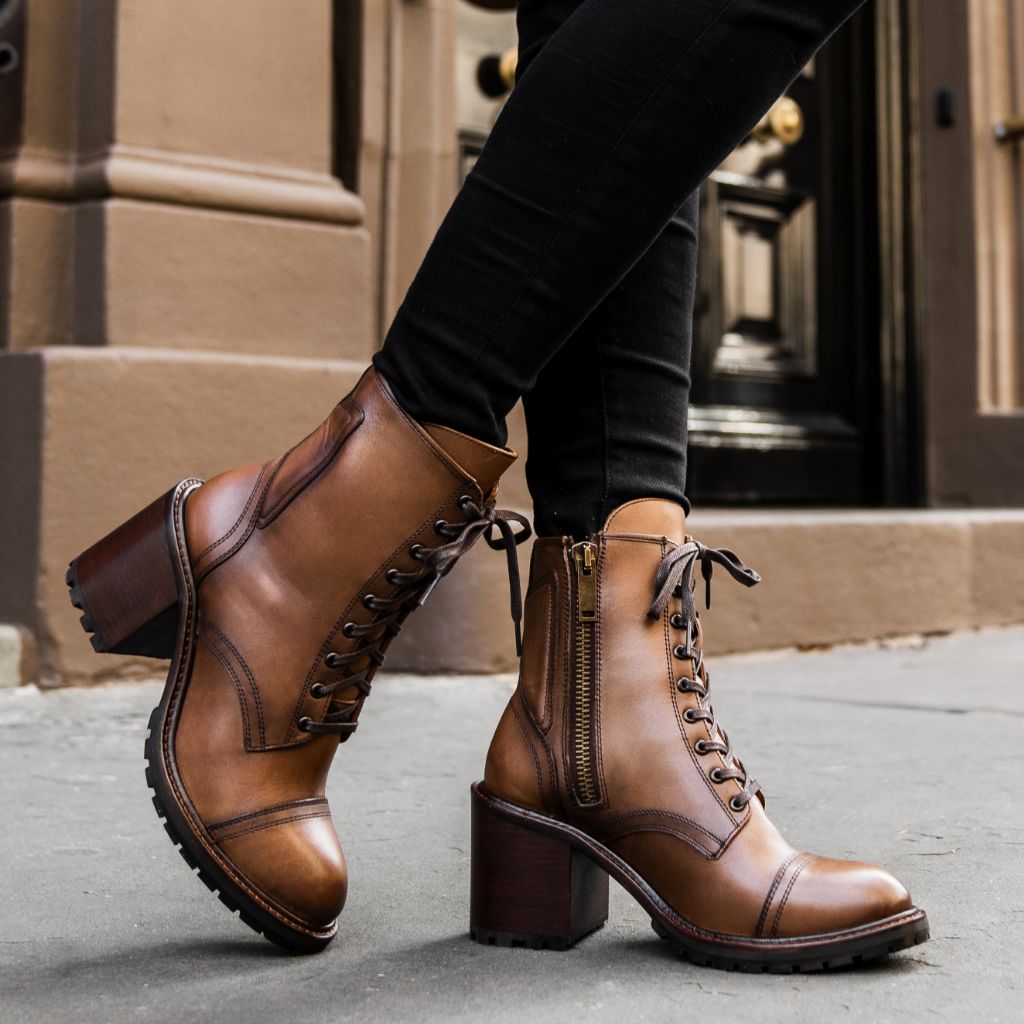 https://cdn.shopify.com/s/files/1/0419/1525/files/1024x1024-Women-Rebel-AmberWheat-121523-1.jpg?v=1704224730