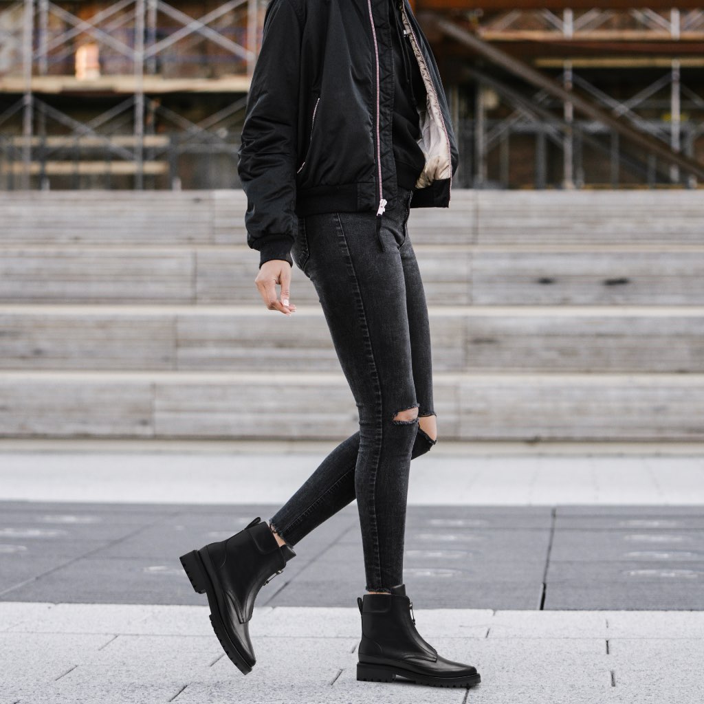 https://cdn.shopify.com/s/files/1/0419/1525/products/1024x1024-Women-Ryder-Black-3.jpg?v=1637360859