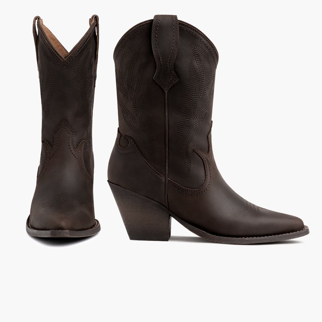 https://cdn.shopify.com/s/files/1/0419/1525/products/1024x1024-Women-Sierra-Tobacco-032823-FrontSide.jpg?v=1680046596