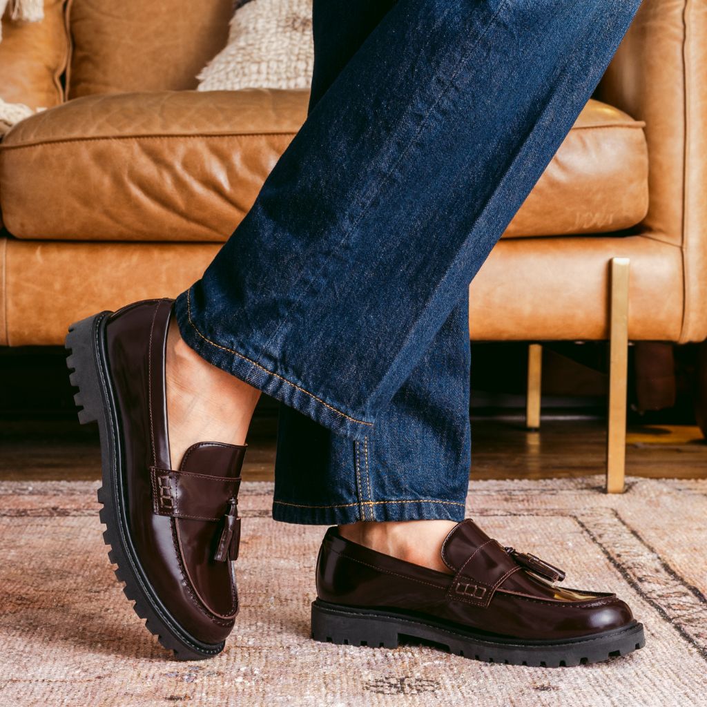 https://cdn.shopify.com/s/files/1/0419/1525/files/1024x1024-Women-TasselPenny-Burgundy-012226-1.jpg?v=1771869027