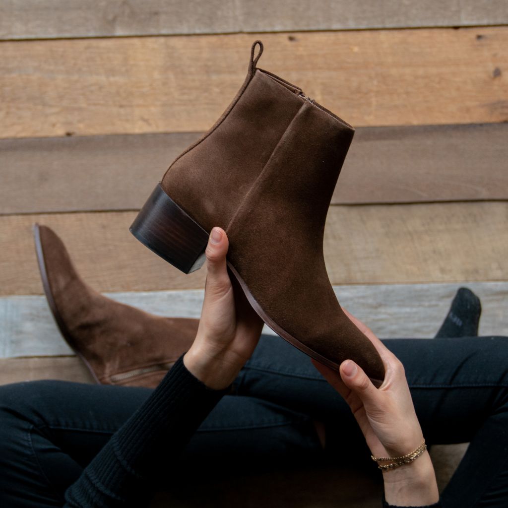 https://cdn.shopify.com/s/files/1/0419/1525/products/1024x1024-Women-Tempo-Cigar-010622-3.jpg?v=1641935890