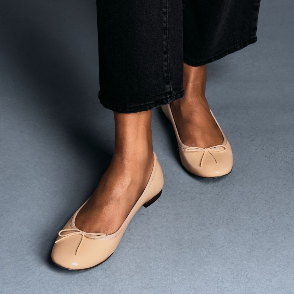 https://cdn.shopify.com/s/files/1/0419/1525/files/1024x1024-Women-TinyDancer-BuffPatent-020426-3_0d15752b-e8d7-4067-bc71-09519dffb15f.jpg?v=1773097466