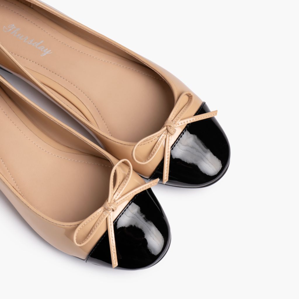 https://cdn.shopify.com/s/files/1/0419/1525/files/1024x1024-Women-TinyDancer-CapToe-Buff-121025-ToeDetail_8ab9d900-650e-4141-859c-4a011c506a19.jpg?v=1768245122