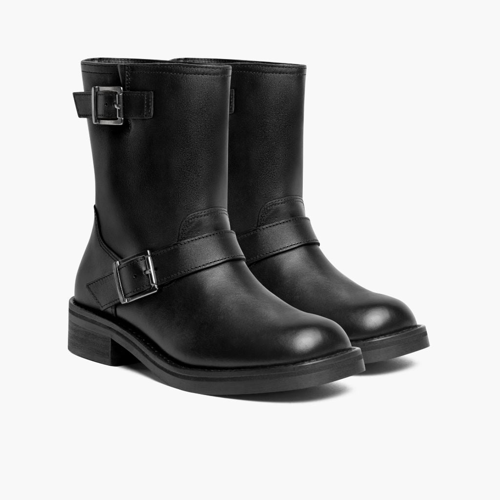 https://cdn.shopify.com/s/files/1/0419/1525/files/1024x1024-Women-Vandal-Black-111324-3.4.jpg?v=1732048652