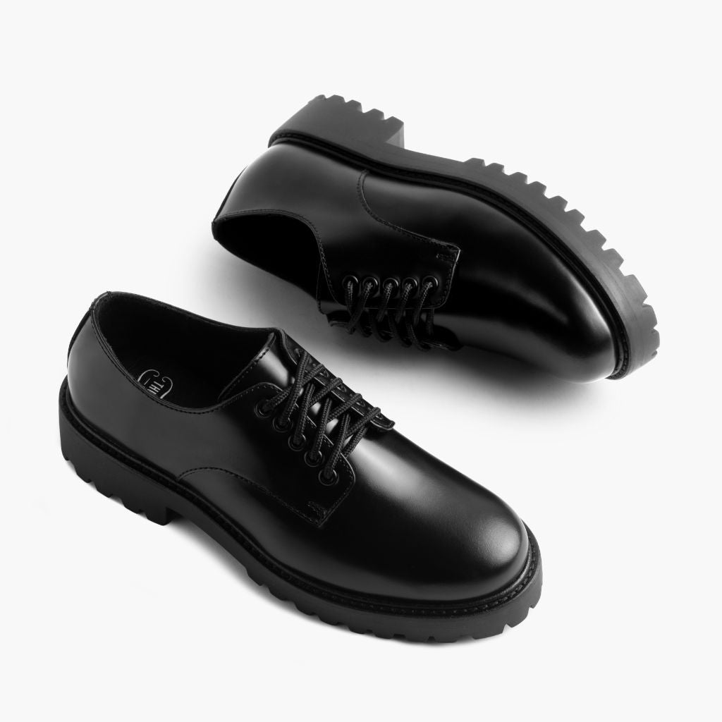 https://cdn.shopify.com/s/files/1/0419/1525/files/1024x1024-Women_s-Renegade-Black-101923-FlatlayAlt.jpg?v=1698092277