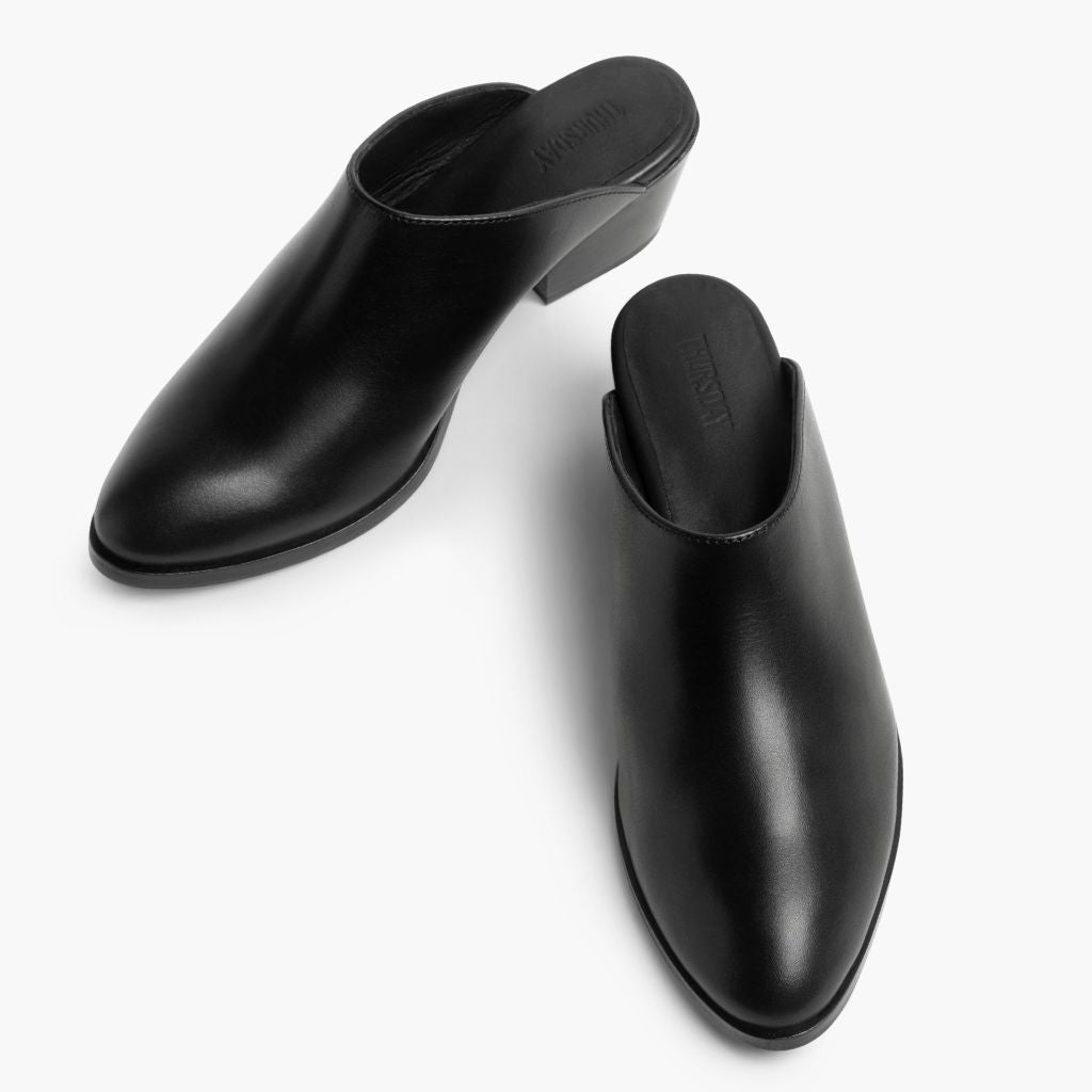 https://cdn.shopify.com/s/files/1/0419/1525/files/1024x1024-Womens-Breeze-Black-071223-Overhead.jpg?v=1690828625