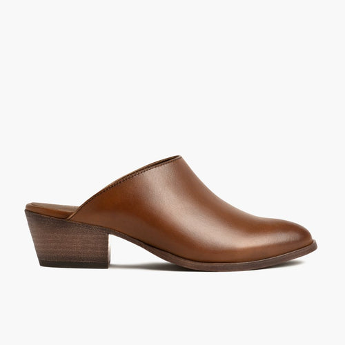 https://cdn.shopify.com/s/files/1/0419/1525/files/1024x1024-Womens-Breeze-Brandy-031924-Side_9d1e2ddf-fcbc-4e20-9fa9-5043249fbf0d.jpg?v=1716505373