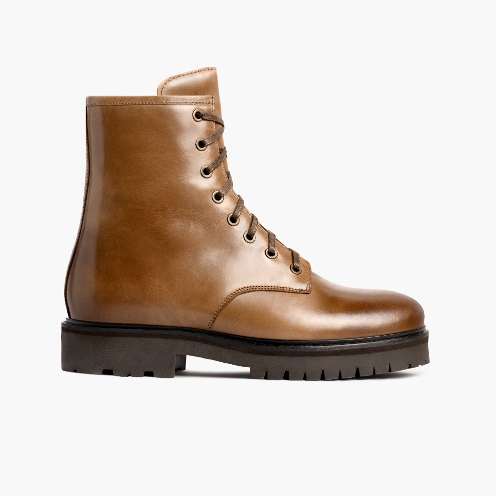 https://cdn.shopify.com/s/files/1/0419/1525/files/1024x1024-Womens-Combat-Natural-092023-Side_6f8ba01d-4a61-48bf-b5f9-f74fd39a83f2.jpg?v=1695772322