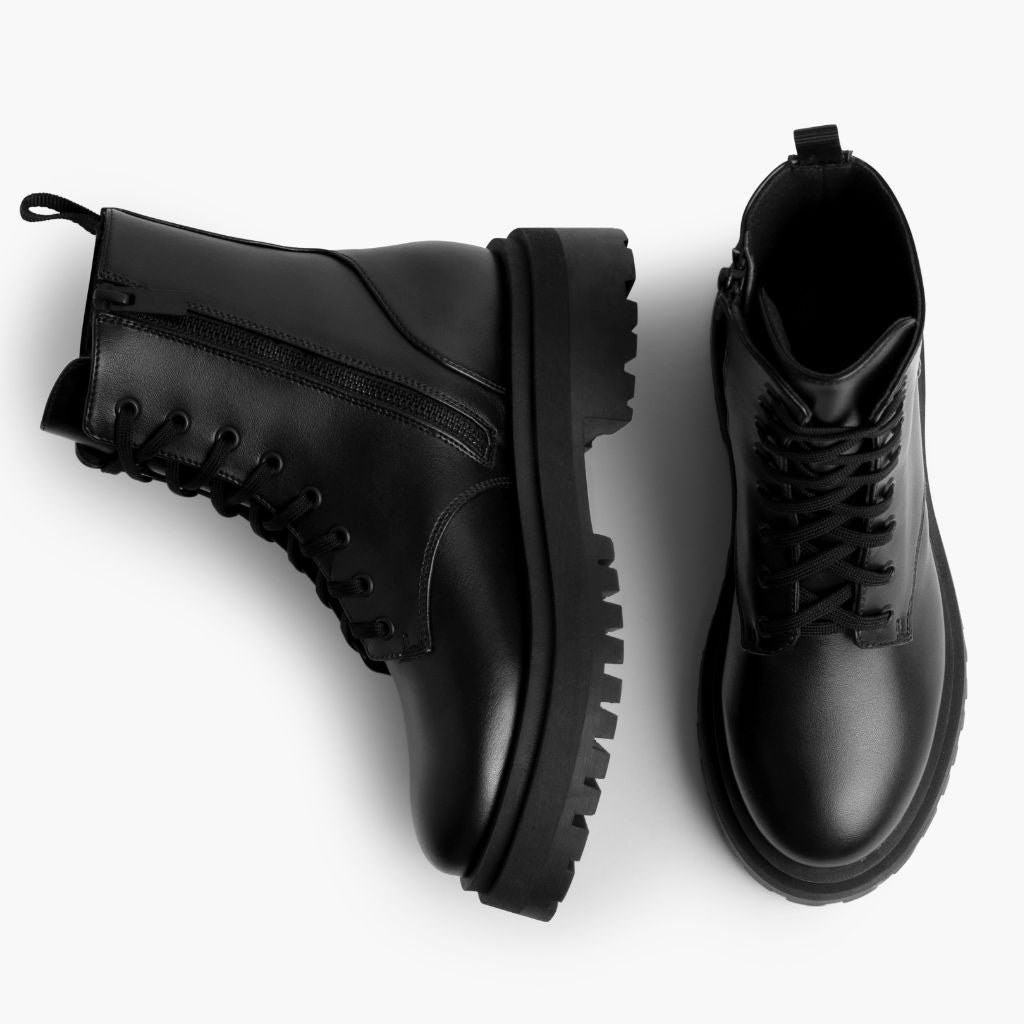 https://cdn.shopify.com/s/files/1/0419/1525/files/1024x1024-Womens-Dolce-Black-070723-Flatlay1.jpg?v=1695064574