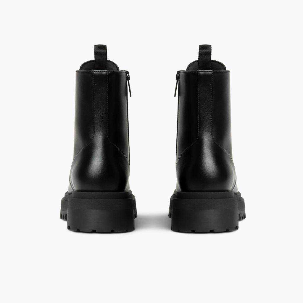 https://cdn.shopify.com/s/files/1/0419/1525/files/1024x1024-Womens-Dolce-Black-070723-Rear.jpg?v=1695064574