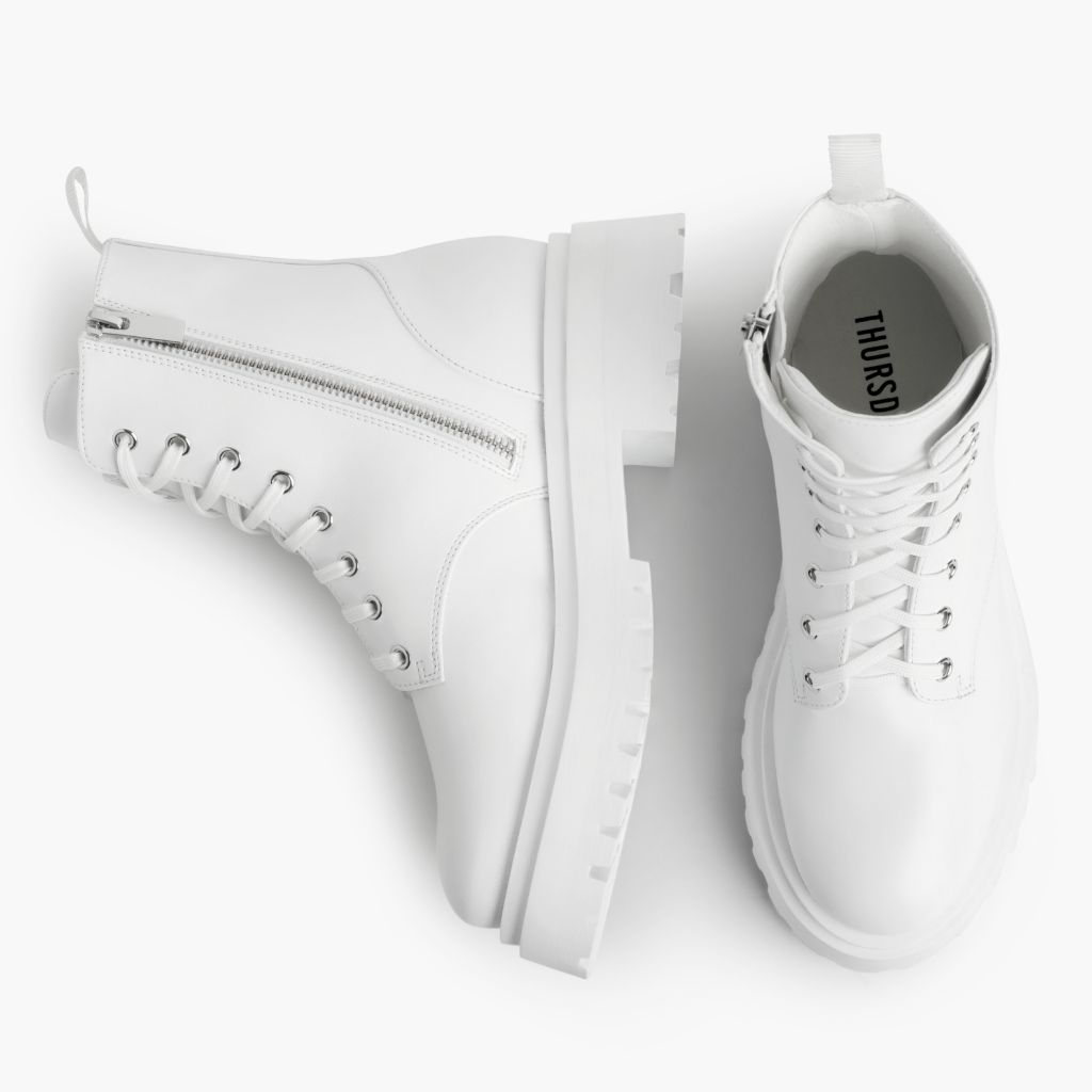 https://cdn.shopify.com/s/files/1/0419/1525/files/1024x1024-Womens-Dolce-White-070723-Flatlay1.jpg?v=1695066016