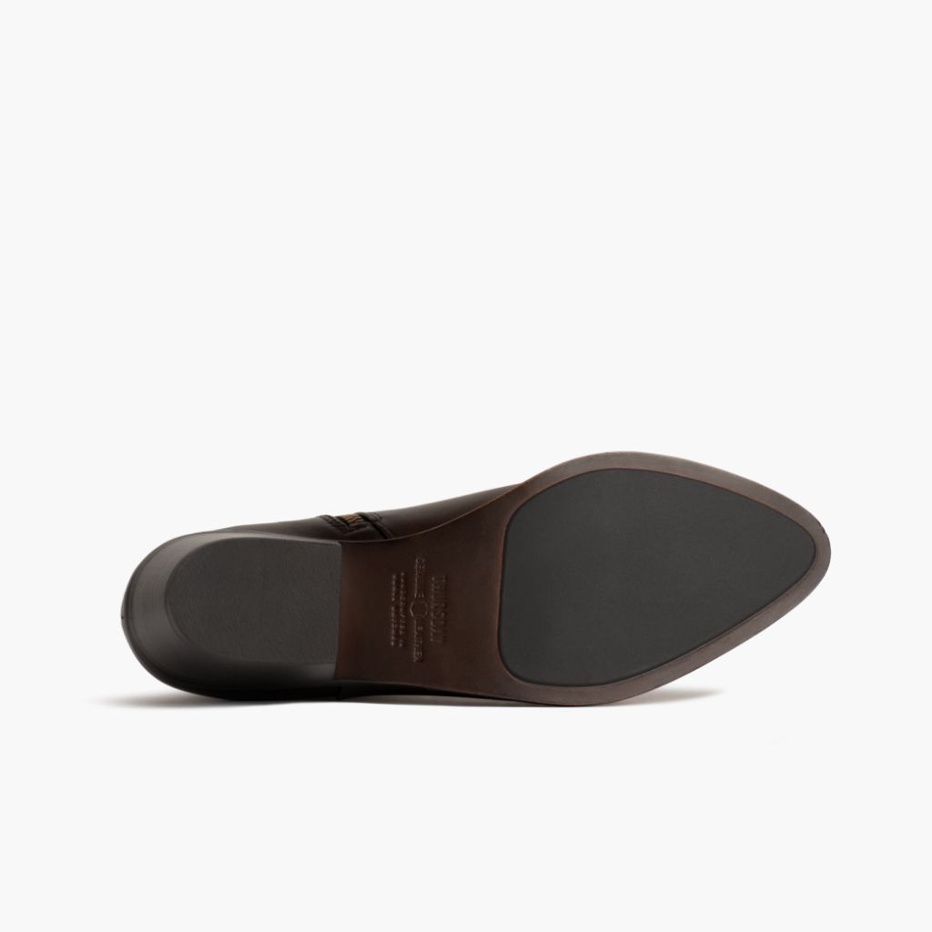 https://cdn.shopify.com/s/files/1/0419/1525/files/1024x1024-Womens-Downtown-OldEnglish-112223-Outsole.jpg?v=1702513255