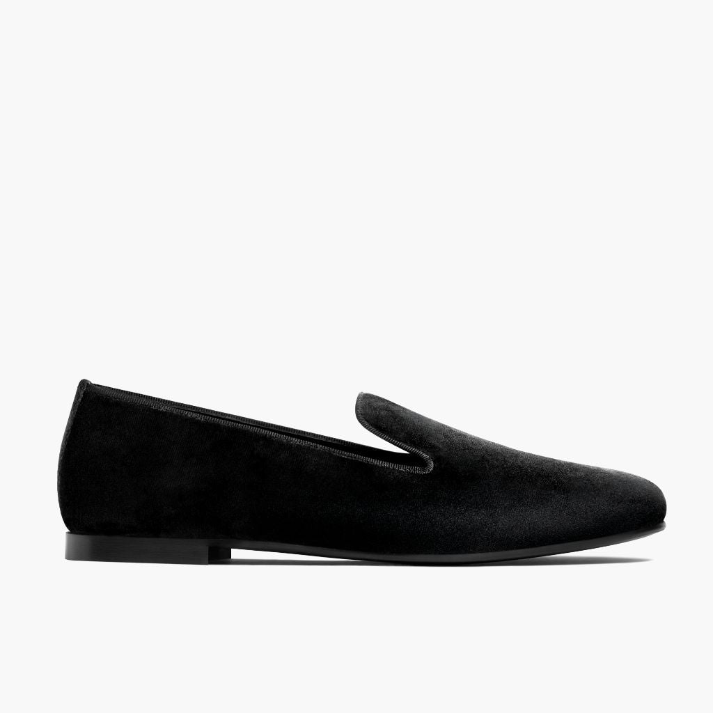 https://cdn.shopify.com/s/files/1/0419/1525/files/1024x1024-Womens-Eden-BlackVelvet-041924-Side.jpg?v=1715099524