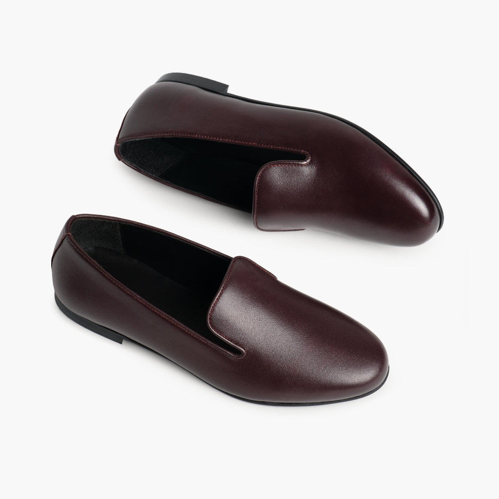 https://cdn.shopify.com/s/files/1/0419/1525/files/1024x1024-Womens-Eden-Burgundy-041924-FlatlayAlt.jpg?v=1715099962