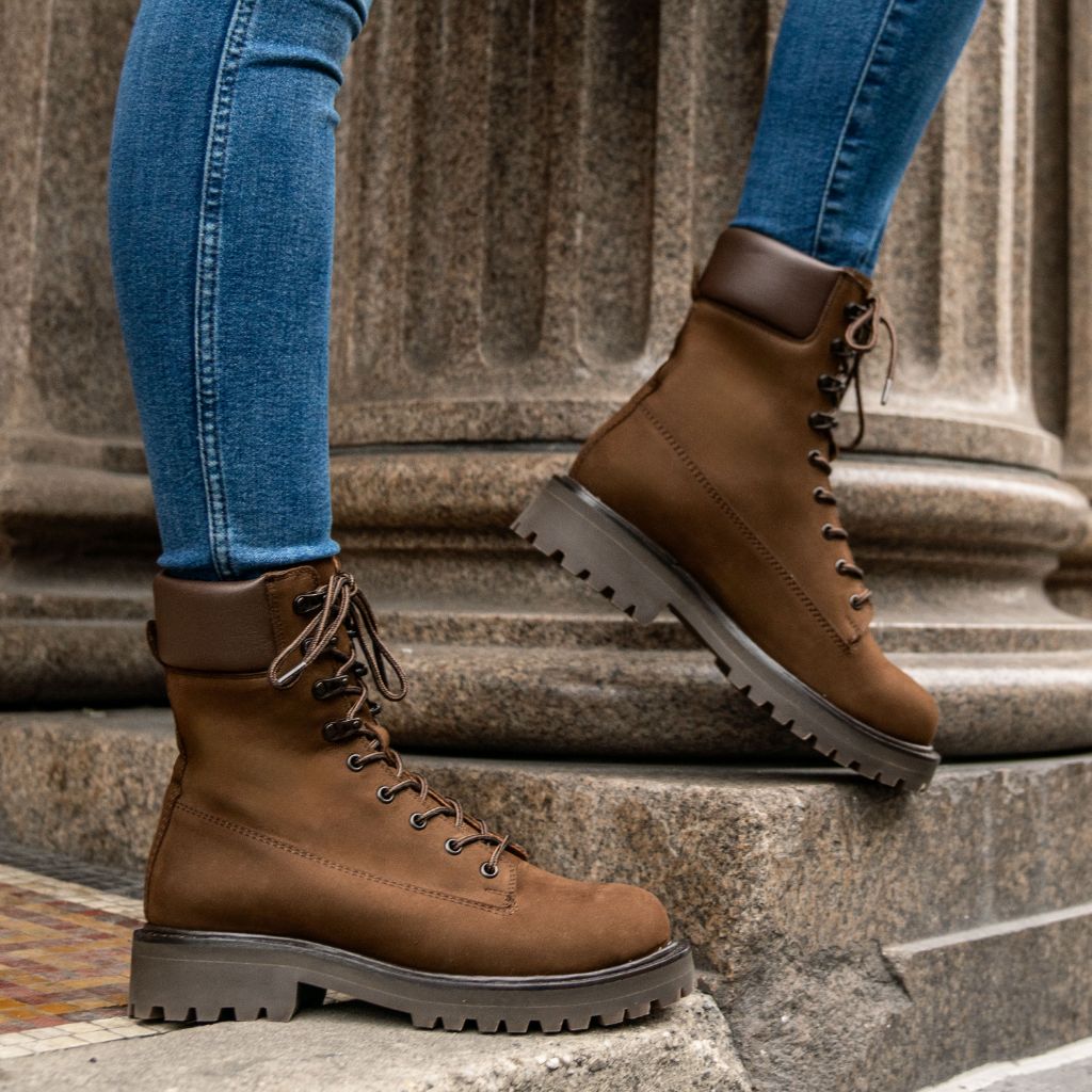 https://cdn.shopify.com/s/files/1/0419/1525/files/1024x1024-Womens-Explorer-TanMatte-110923-2.jpg?v=1701125826
