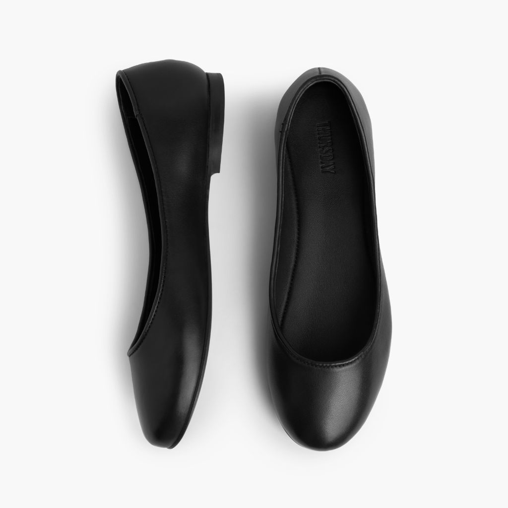 https://cdn.shopify.com/s/files/1/0419/1525/files/1024x1024-Womens-Feliz-Black-041423-Flatlay1.jpg?v=1683570615