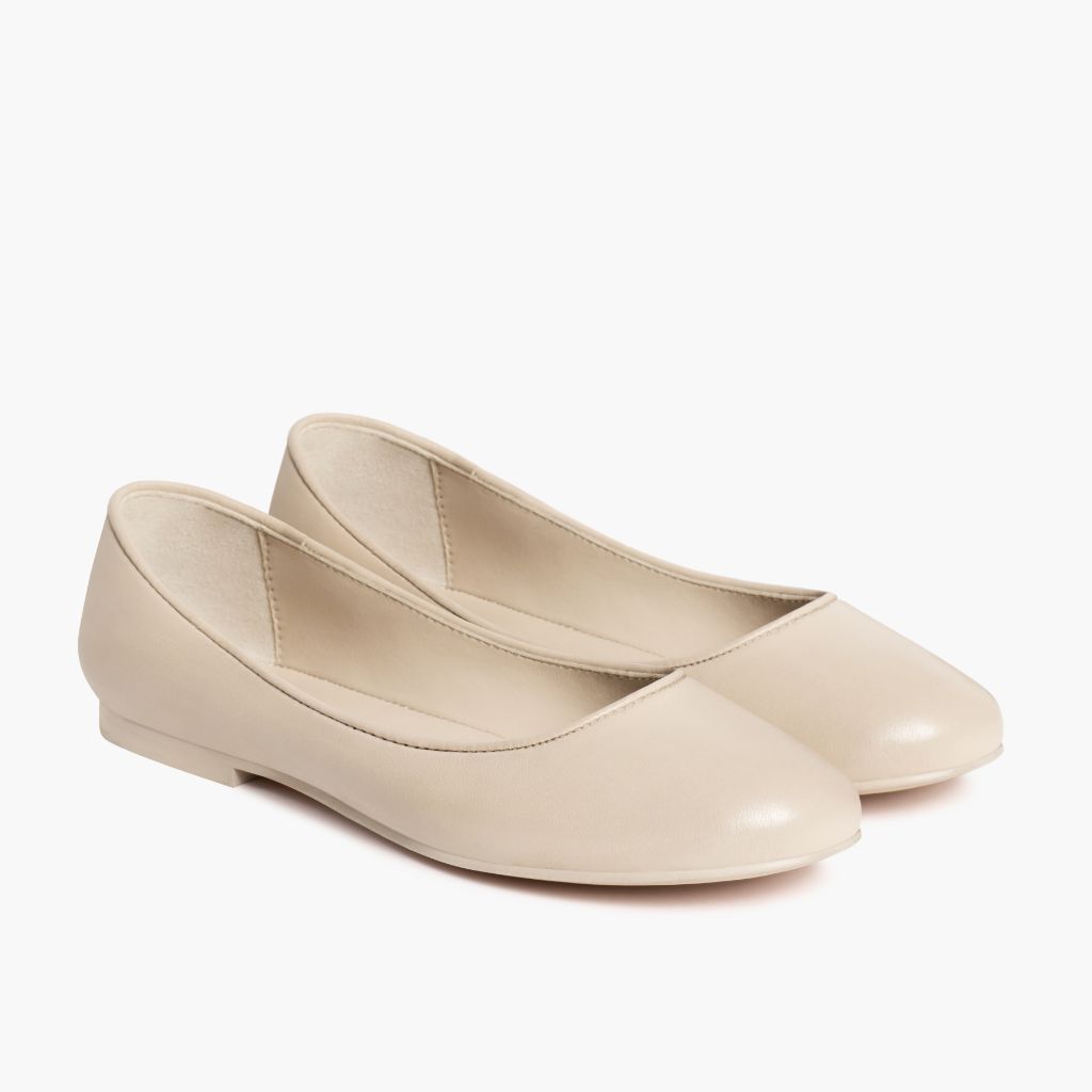 https://cdn.shopify.com/s/files/1/0419/1525/files/1024x1024-Womens-Feliz-Natural-042523-3.4.jpg?v=1683575299