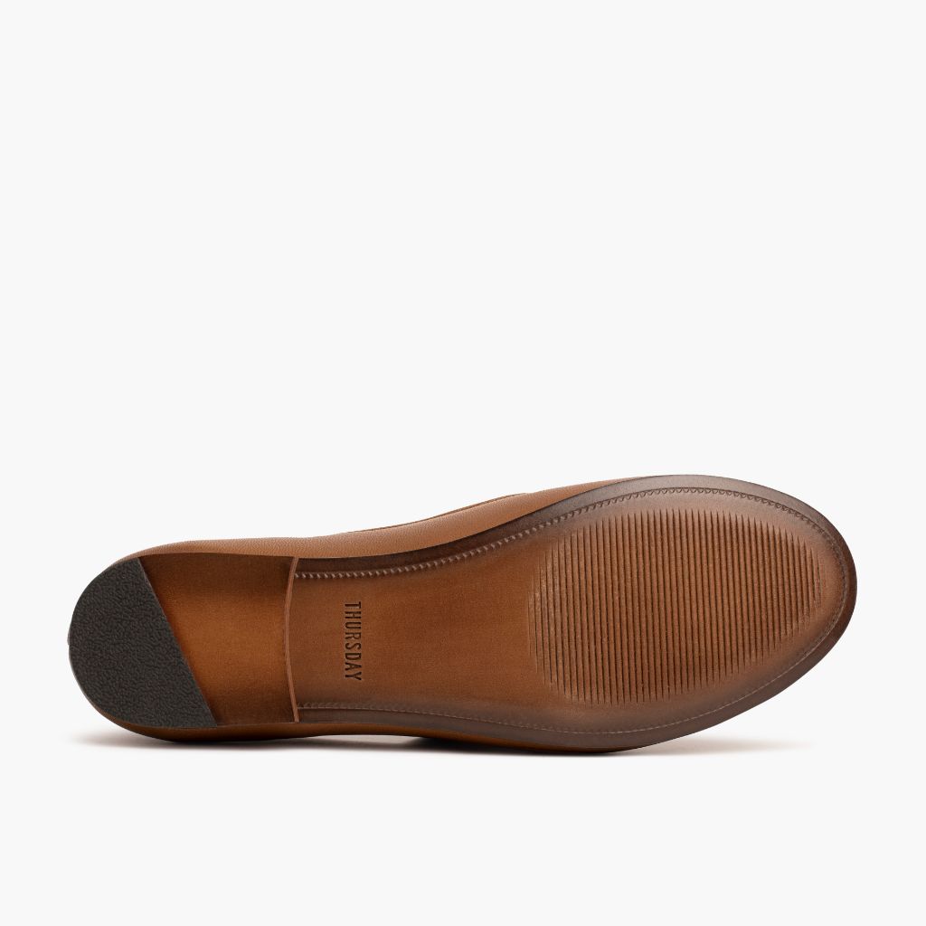 https://cdn.shopify.com/s/files/1/0419/1525/files/1024x1024-Womens-Feliz-Toffee-042723-Outsole.jpg?v=1683745402