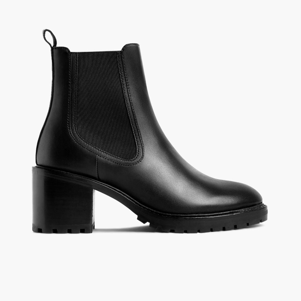 https://cdn.shopify.com/s/files/1/0419/1525/files/1024x1024-Womens-Knockout-Black-081523-Side.jpg?v=1692639651