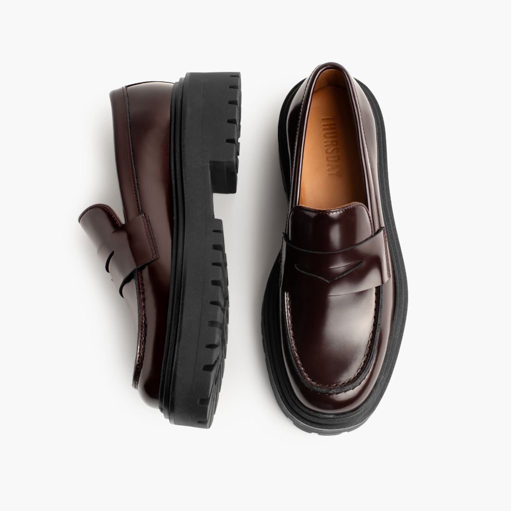 https://cdn.shopify.com/s/files/1/0419/1525/files/1024x1024-Womens-PennyPlatform-Burgundy-051324-Flatlay1.jpg?v=1718804676