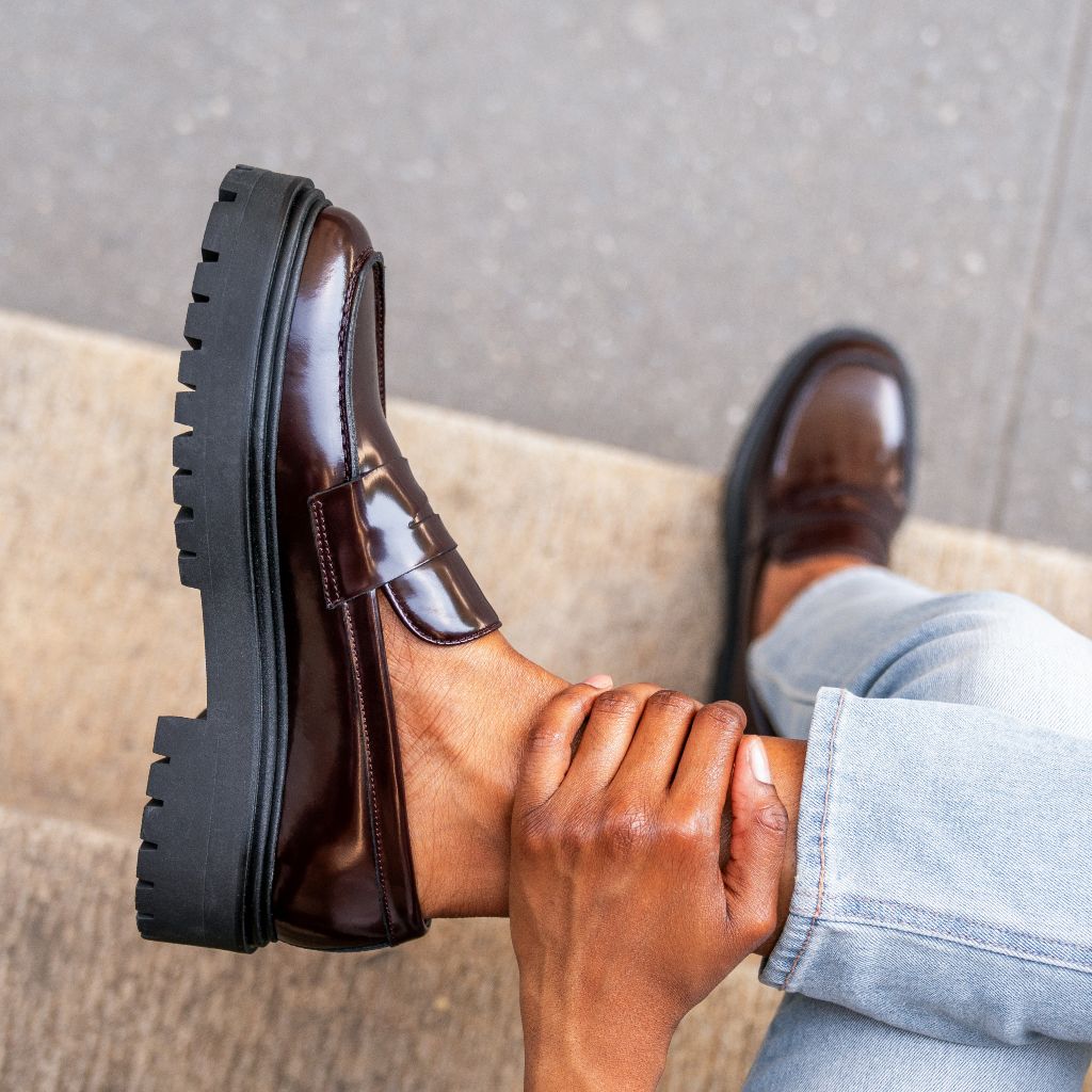 https://cdn.shopify.com/s/files/1/0419/1525/files/1024x1024-Womens-PennyPlatform-Burgundy-052824-2.jpg?v=1718804676