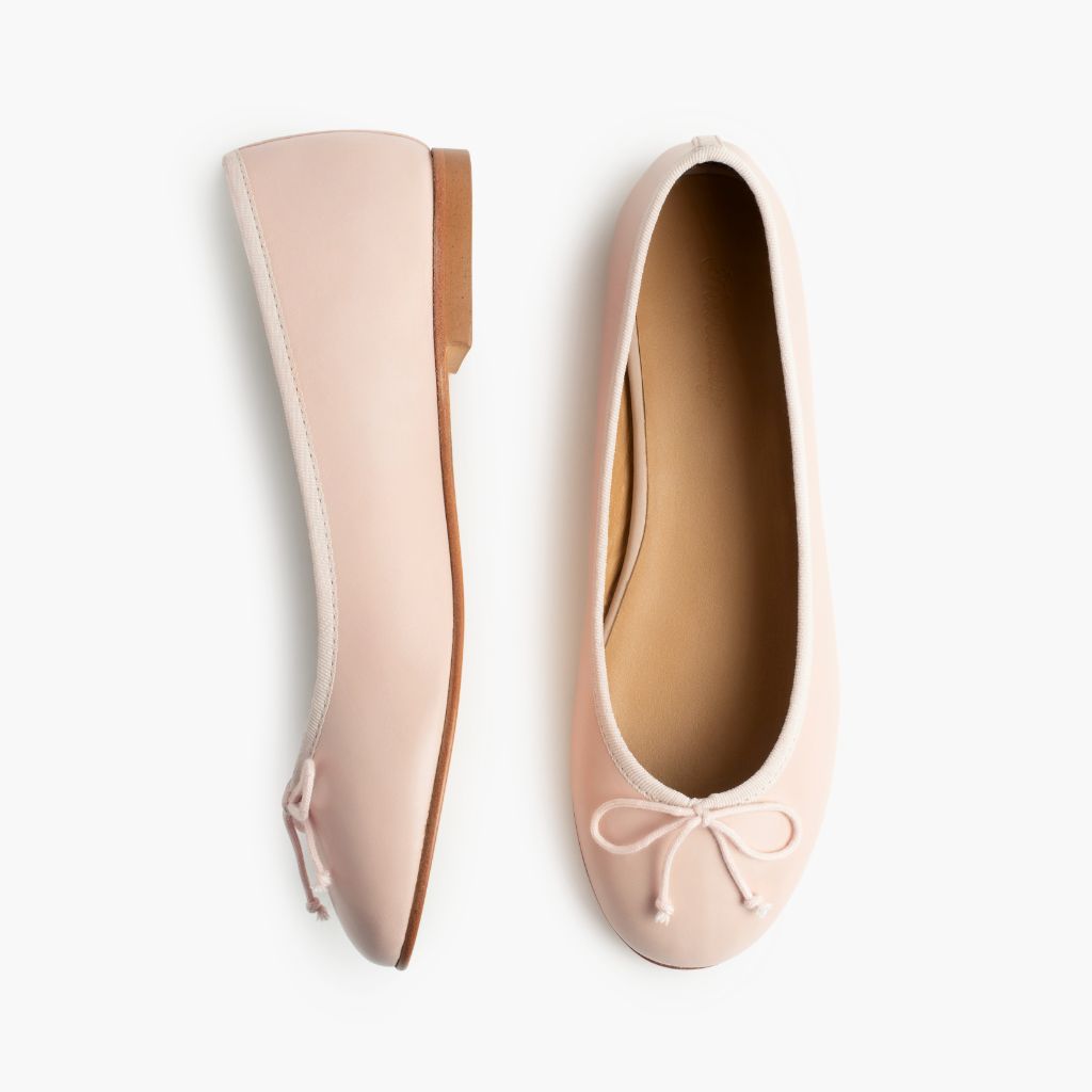 https://cdn.shopify.com/s/files/1/0419/1525/files/1024x1024-Womens-Prima-Blush-060623-Flatlay1.jpg?v=1687890860