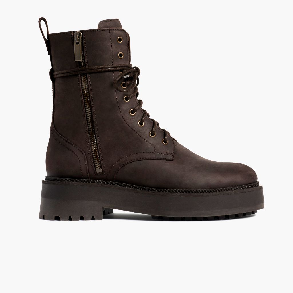 https://cdn.shopify.com/s/files/1/0419/1525/files/1024x1024-Womens-Quest-DarkChocolate-082423-SideZip.jpg?v=1693948530