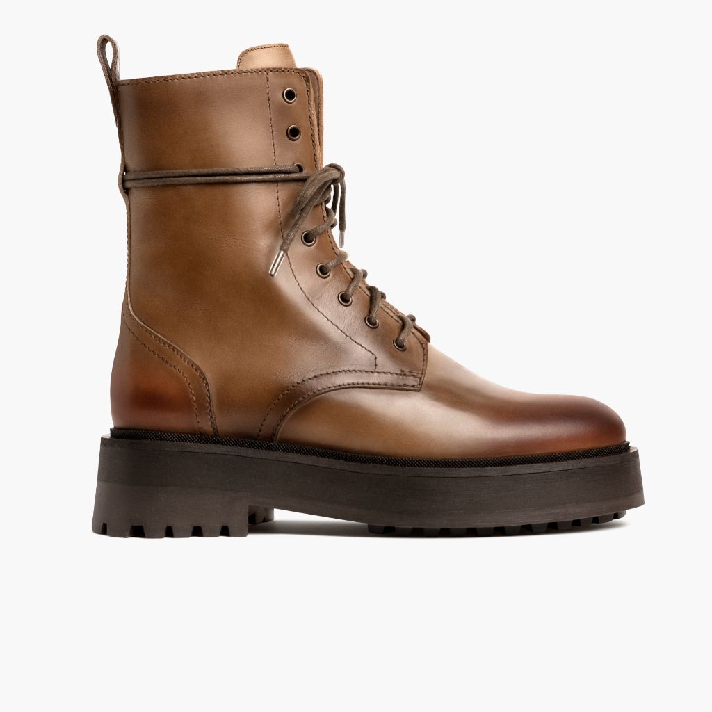 https://cdn.shopify.com/s/files/1/0419/1525/files/1024x1024-Womens-Quest-Natural-010424-Side.jpg?v=1706555226